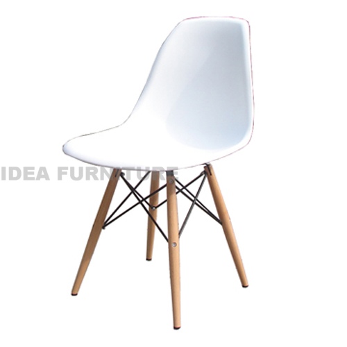 Eames Side Chair