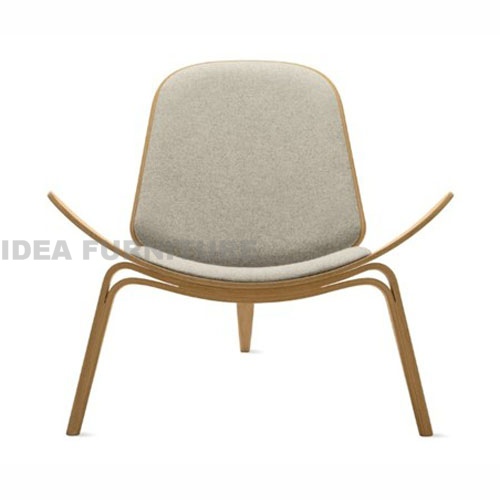 Wegner Shell chair