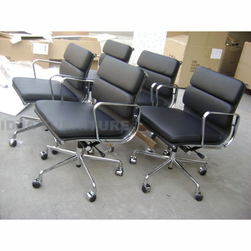 Eames Low Back Softpad Chair
