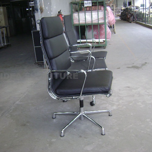 Eames Soft Pad Group Side Chair