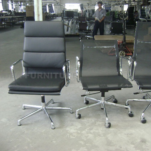 Eames Soft Pad Group Side Chair