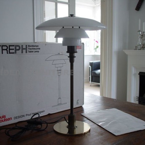 Poul Henningsen PH 3/2 Table Lamp