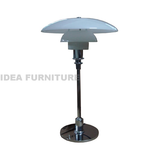 Poul Henningsen PH 3/2 Table Lamp