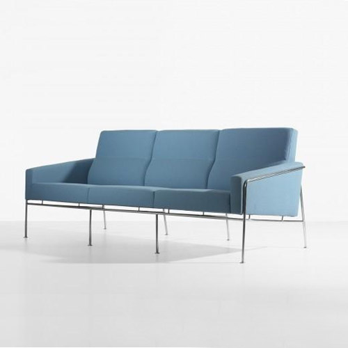 Arne Jacobsen Series 3300 3-Seater Sofa