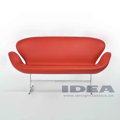 Arne Jacobsen Swan Sofa Red