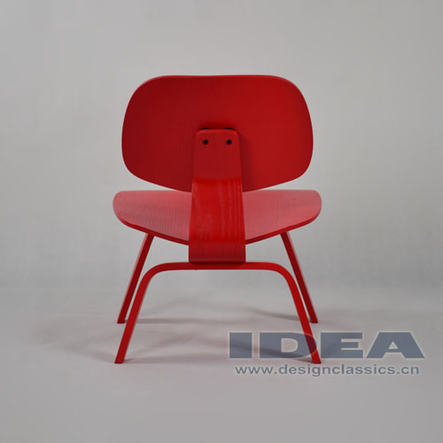 Eames plywood lounge chair