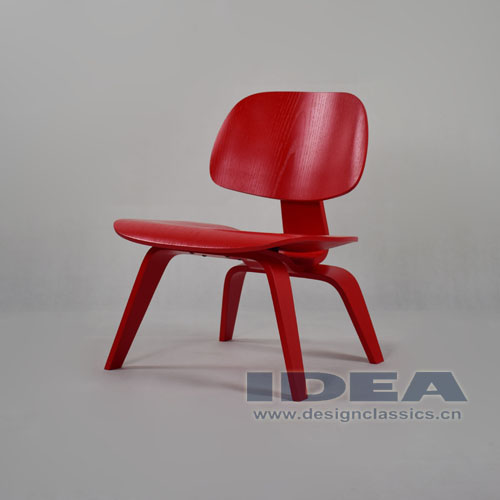 Eames Molded Plywood Lounge Chair Red