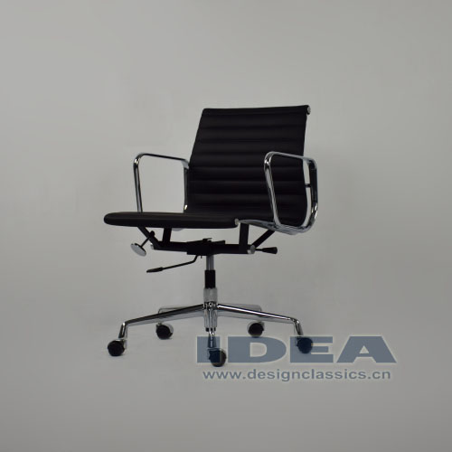 Eames Aluminum Office Chair Black