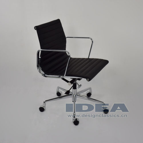 Eames Aluminum Office Chair