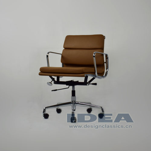 Eames Low Back Softpad Chair